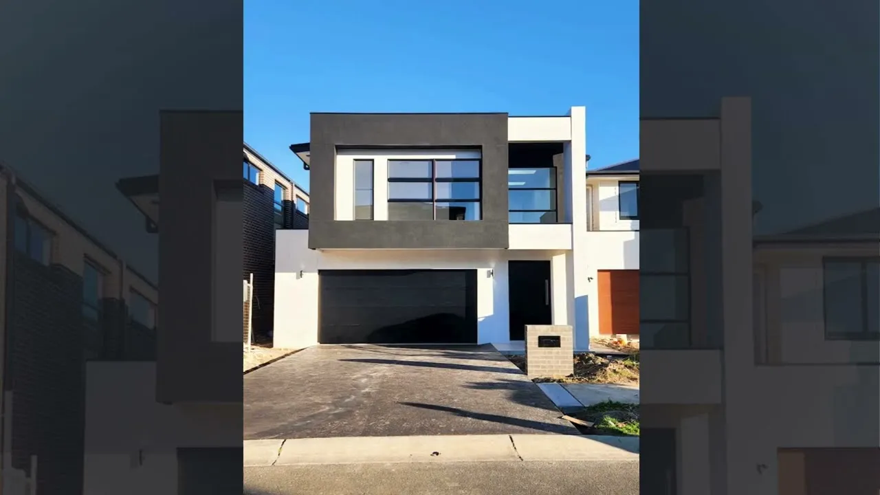 Bronte custom design in Box Hill — video poster